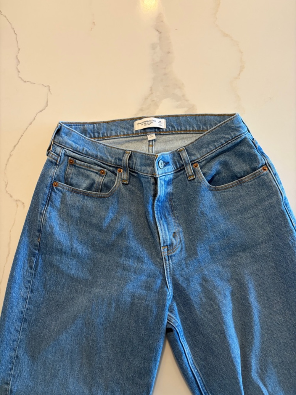 90’s Straight Mid Rise Jeans - Picture 4 of 4